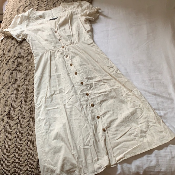 Beige peasant dress - Picture 2 of 4